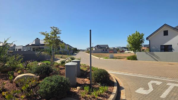 329 m² Land