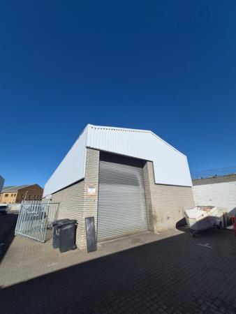 165  m² Industrial space