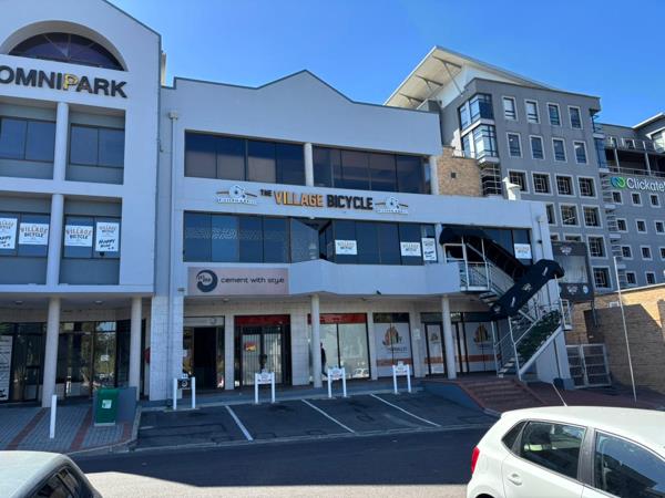 390  m² Commercial space