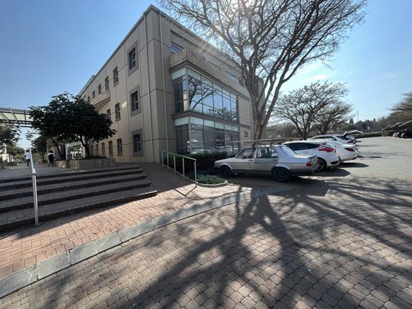 762 m² Office Space