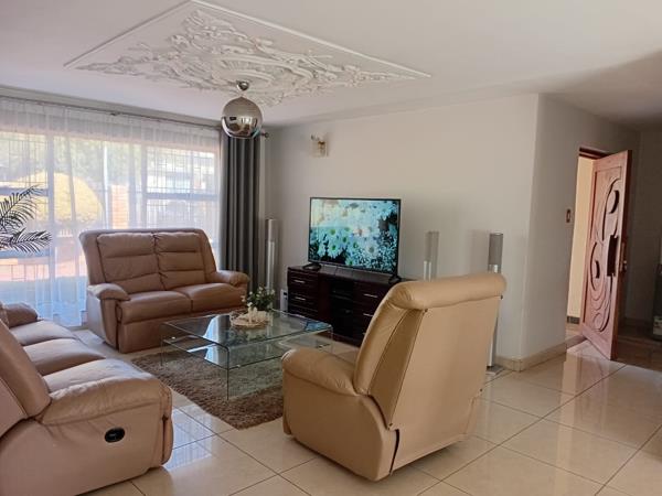 3 Bedroom House in Montana Tuine