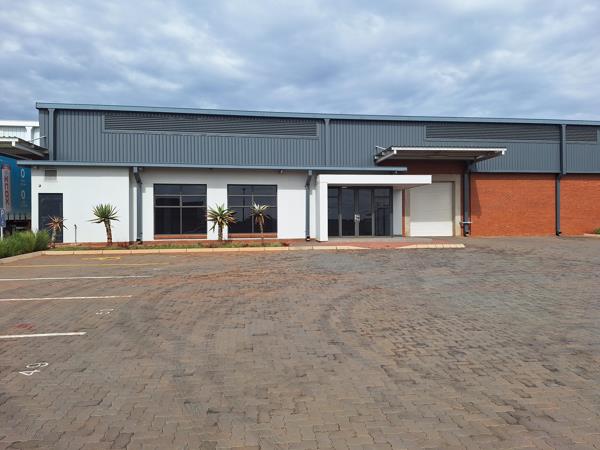 1 730  m² Commercial space