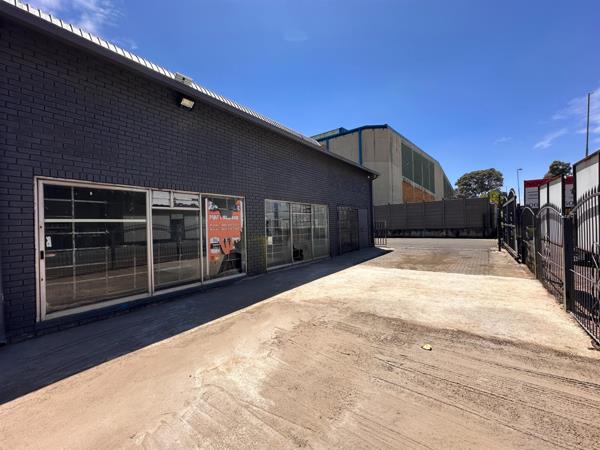 300  m² Industrial space