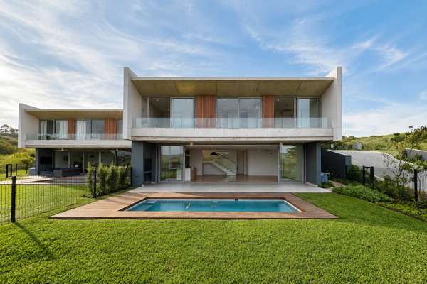 4 Bedroom Townhouse