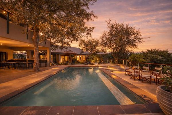 984 m² Commercial space