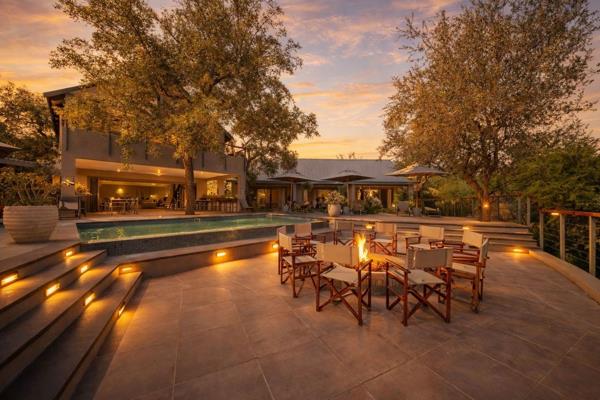 984 m² Commercial space