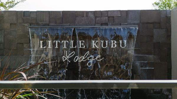 984  m² Commercial space