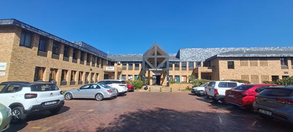 195 m² Commercial space