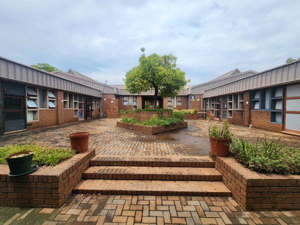 2 159  m² Retail Space