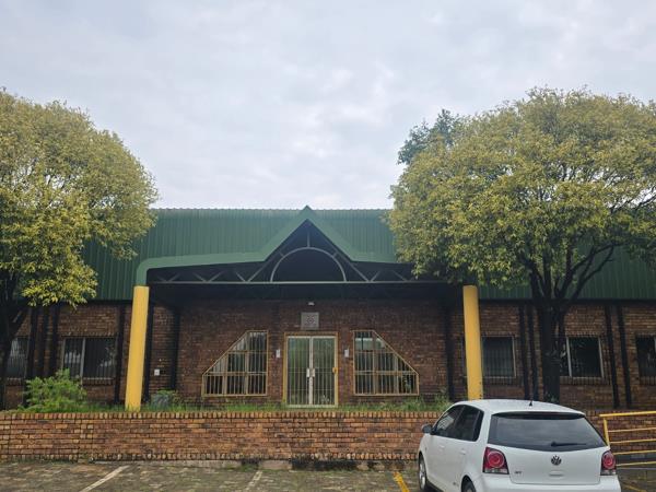 800  m² Commercial space