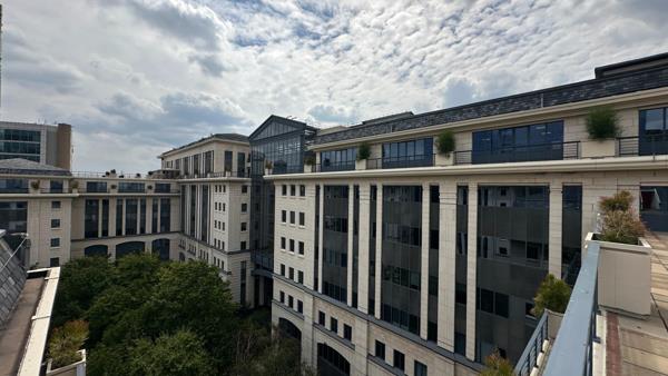 778 m² Office Space
