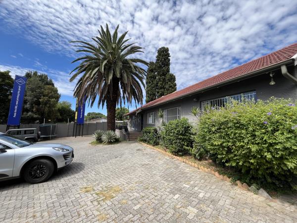 160  m² Commercial space