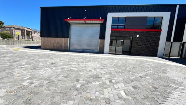 330  m² Industrial space