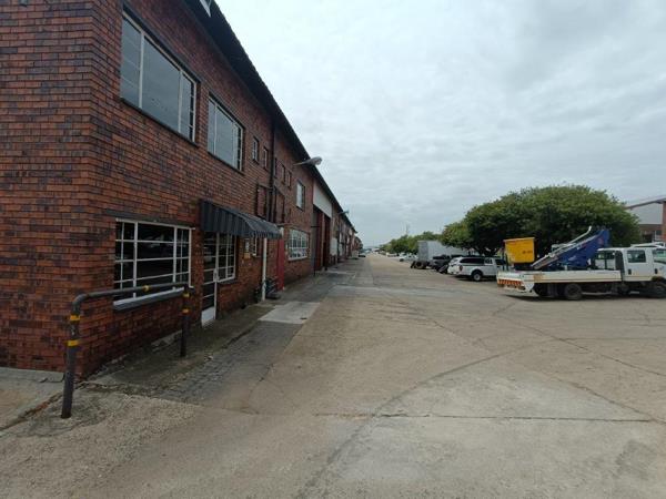 710  m² Industrial space