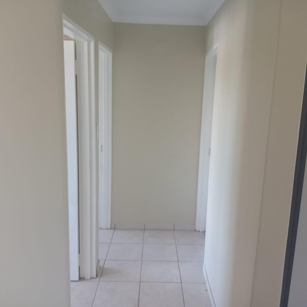 Apartment in Cloverdene - More