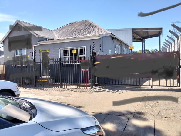 400  m² Commercial space