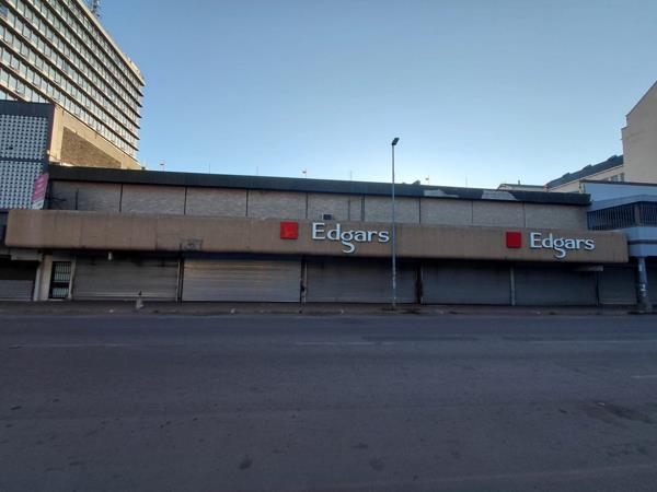 4 114  m² Retail Space