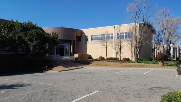 2 423 m² Commercial space