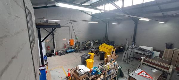 260  m² Industrial space