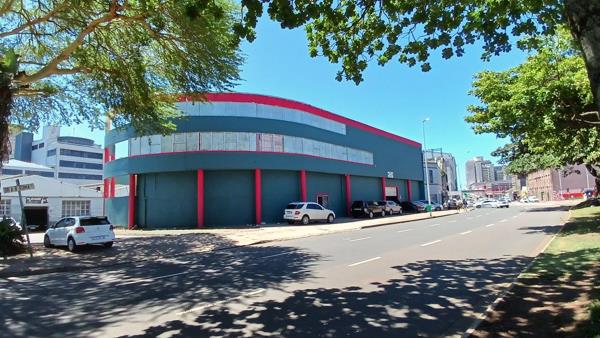 1 395  m² Office Space