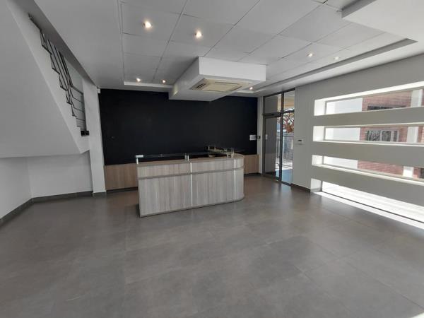 107  m² Commercial space