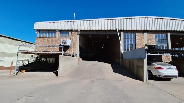 1 038  m² Industrial space