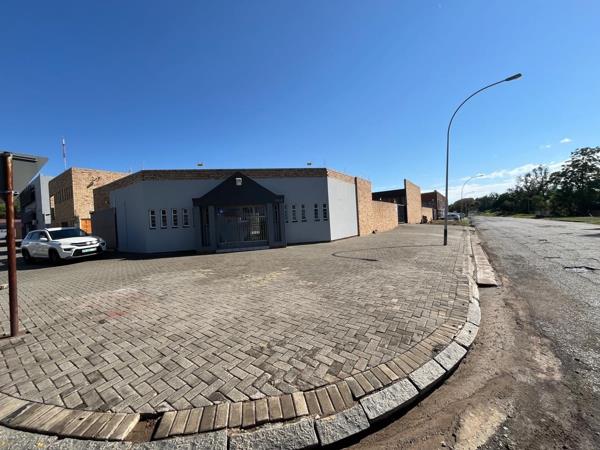 920  m² Commercial space