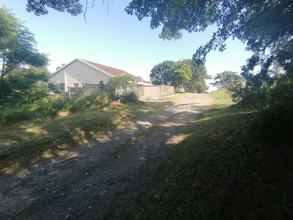 1 608 m² Land