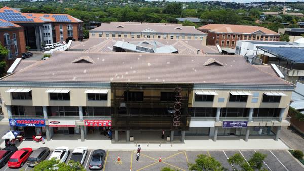 1 195  m² Commercial space