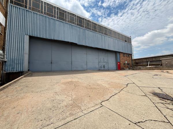 12 000  m² Industrial space