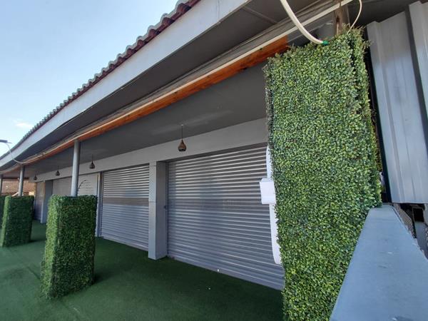 1 400 m² Commercial space