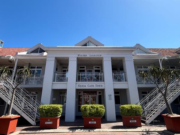 107  m² Commercial space