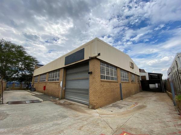 1 840  m² Industrial space