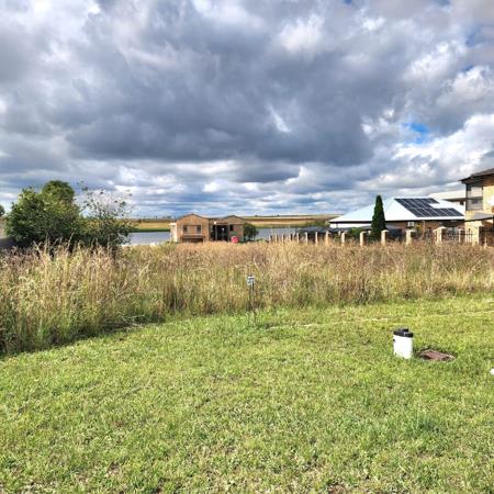 906 m² Land