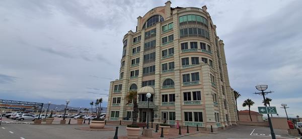 381  m² Office Space