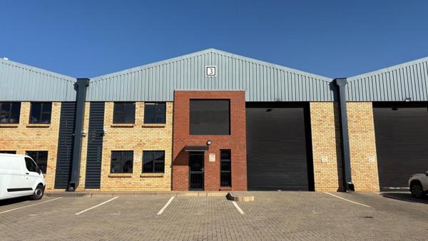 385  m² Industrial space