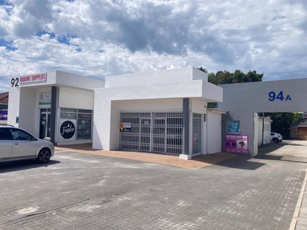 128  m² Commercial space