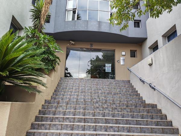 1 670  m² Office Space