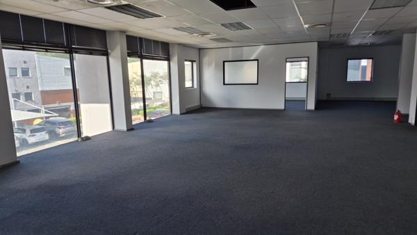 687  m² Office Space