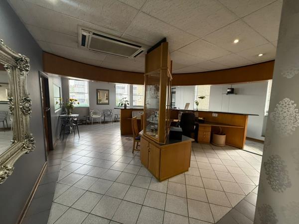 45.4  m² Commercial space