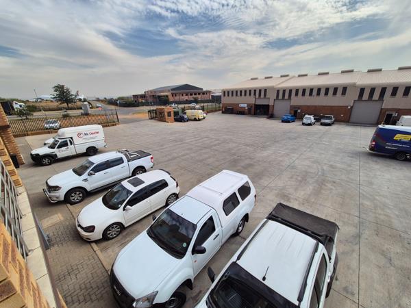 595  m² Industrial space