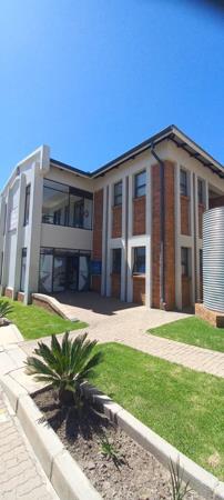 125  m² Commercial space