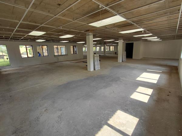 785  m² Commercial space