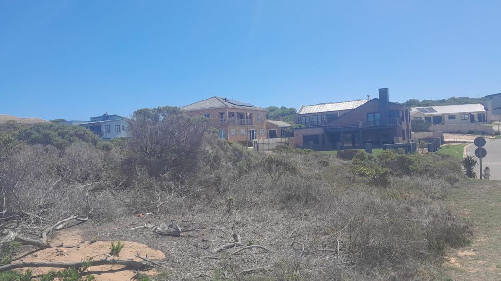 707 m² Land