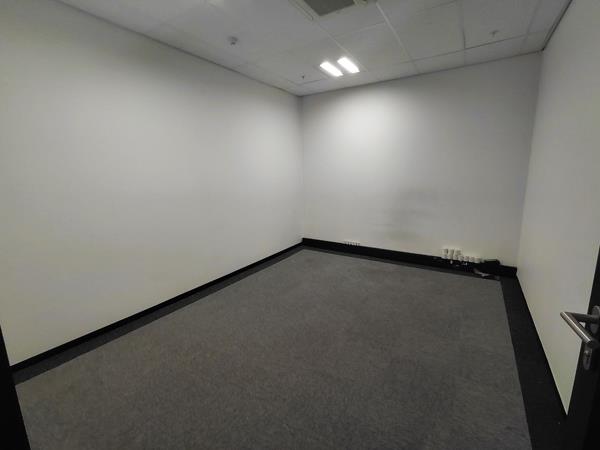 335  m² Commercial space