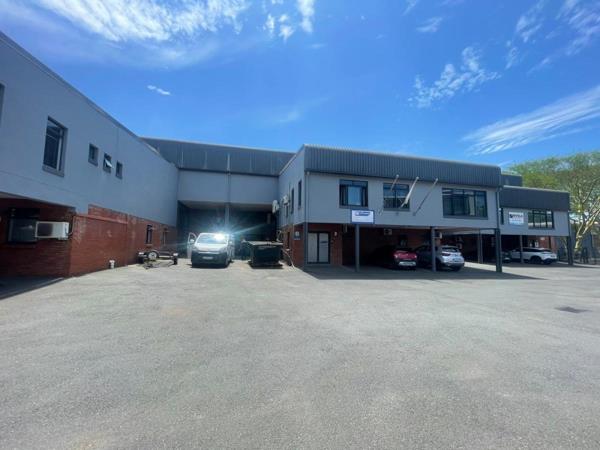 1 045 m² Industrial space