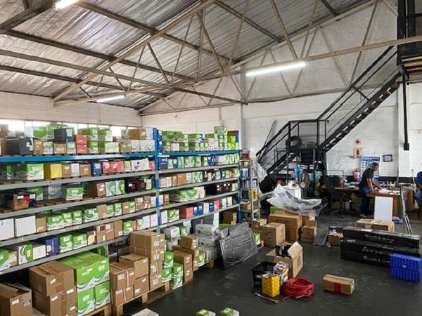 737  m² Retail Space