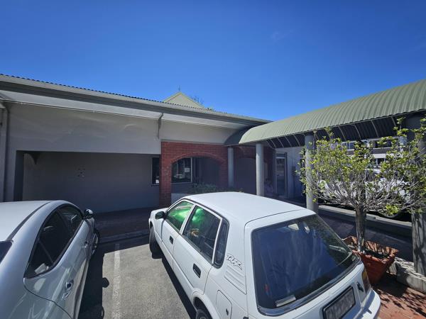 255  m² Commercial space