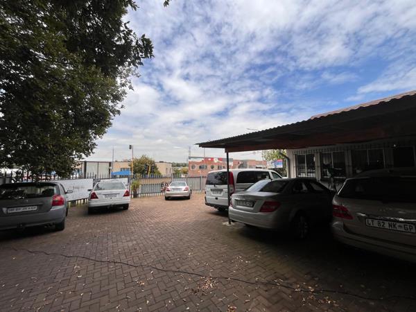 250 m² Commercial space