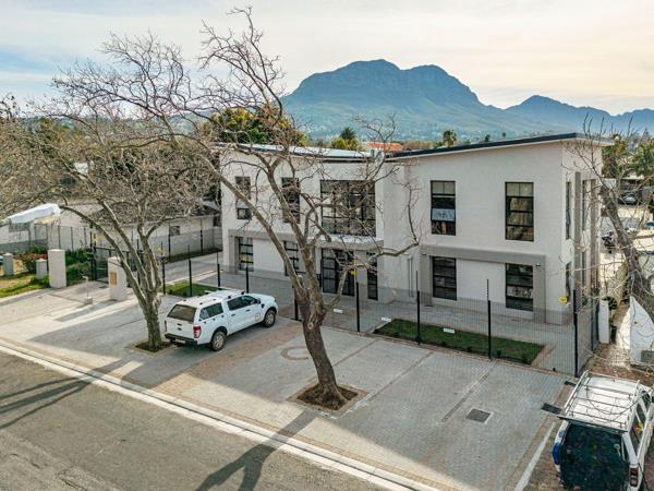 74 m² Commercial space